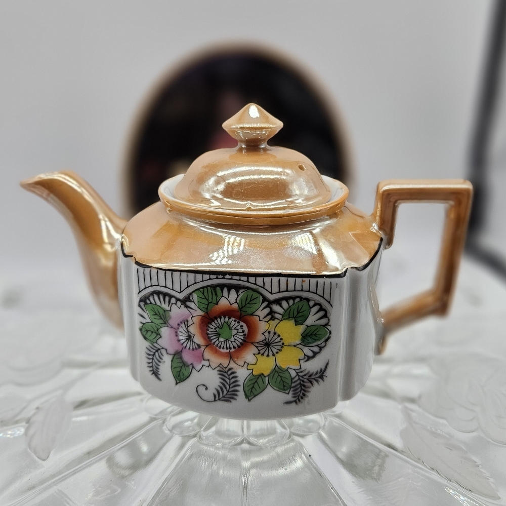 Lustreware small teapot